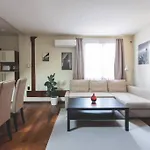 Klotild & Matild Top Floor Apartment In Downtown