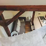 Klotild & Matild Top Floor Apartment In Downtown
