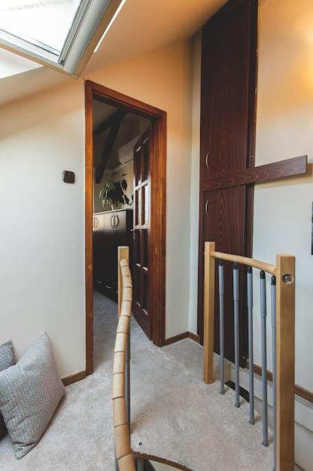 Apartamento Klotild & Matild Floor In Downtown Budapeste